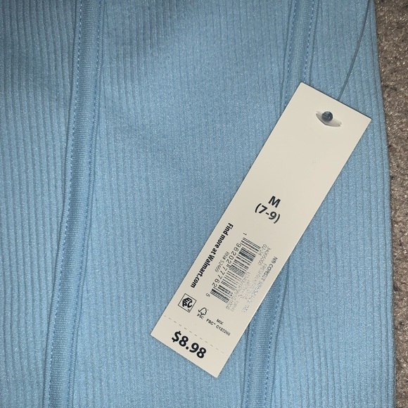 *6 PIECE BUNDLE* All NWT. 2 crop top tank tops. 2 tees. 2 bags. Shirts are all M - Picture 9 of 11